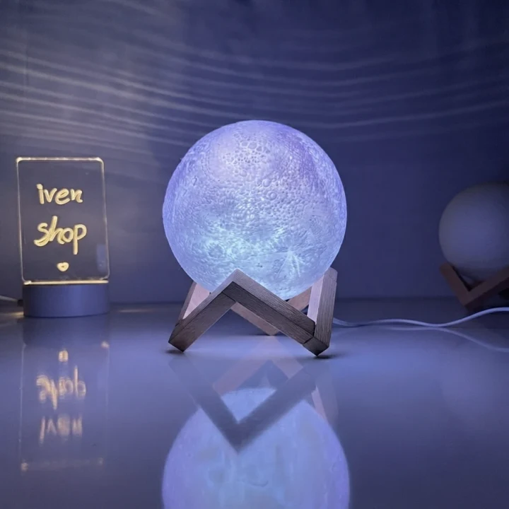 چراغ خواب پایه چوبی مدل ماه